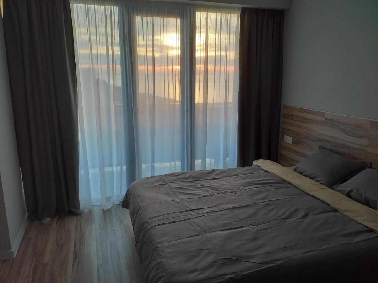 Batumi Beach Tower Εξωτερικό φωτογραφία