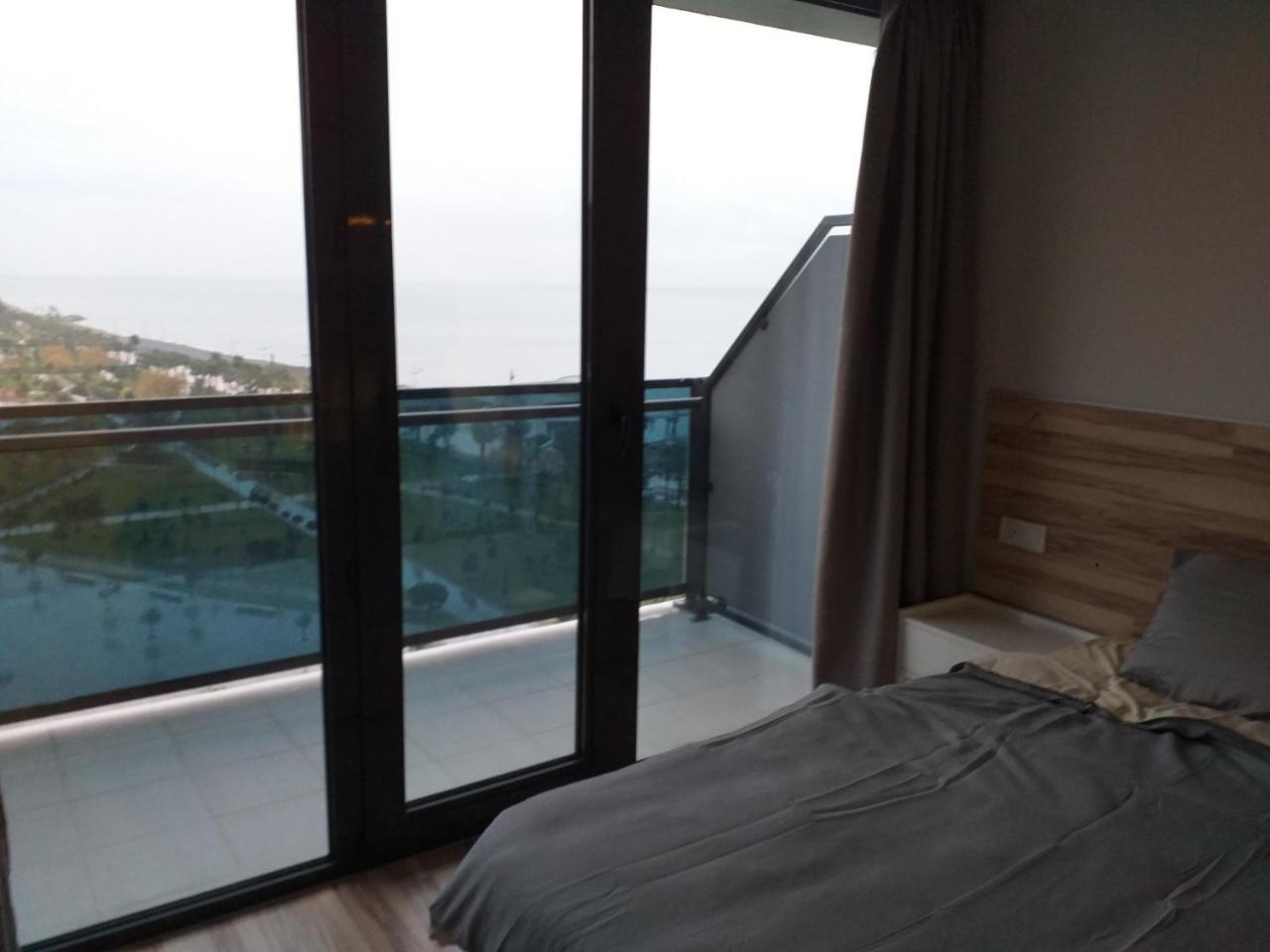 Batumi Beach Tower Εξωτερικό φωτογραφία