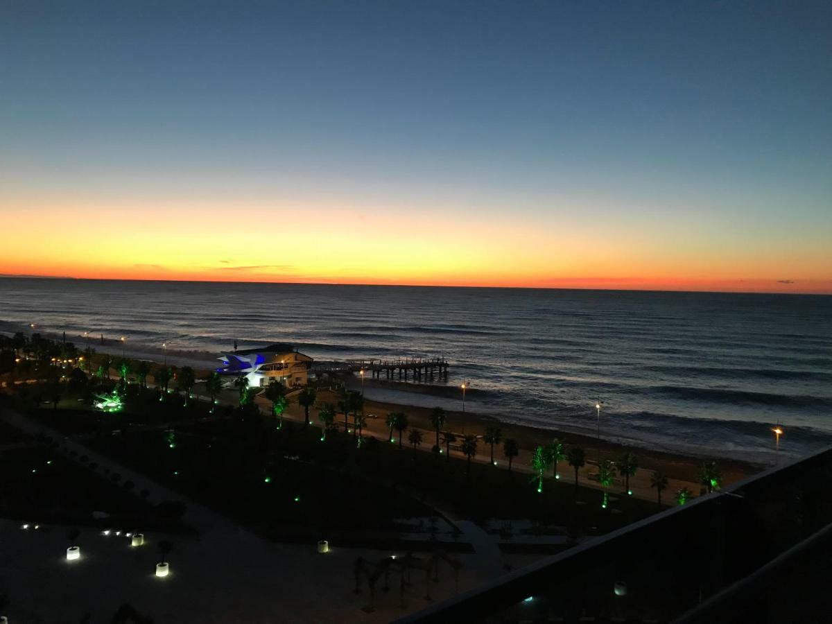 Batumi Beach Tower Εξωτερικό φωτογραφία